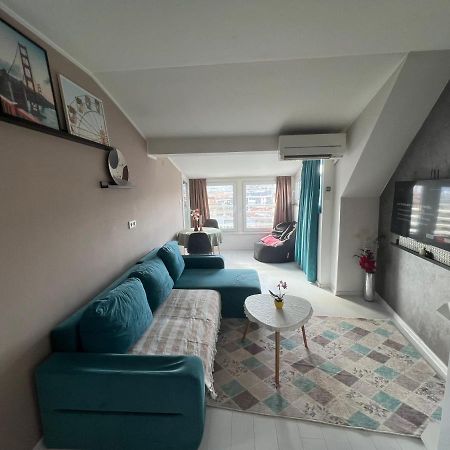 Town Place Apartment Kŭrdzhali Buitenkant foto